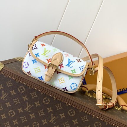 Louis Vuitton nano diane handbag（10.5x6x19cm）