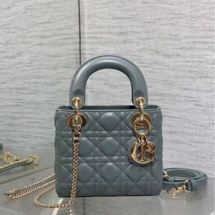 Dior Classic Lady Dior Bag（17x7x15cm）
